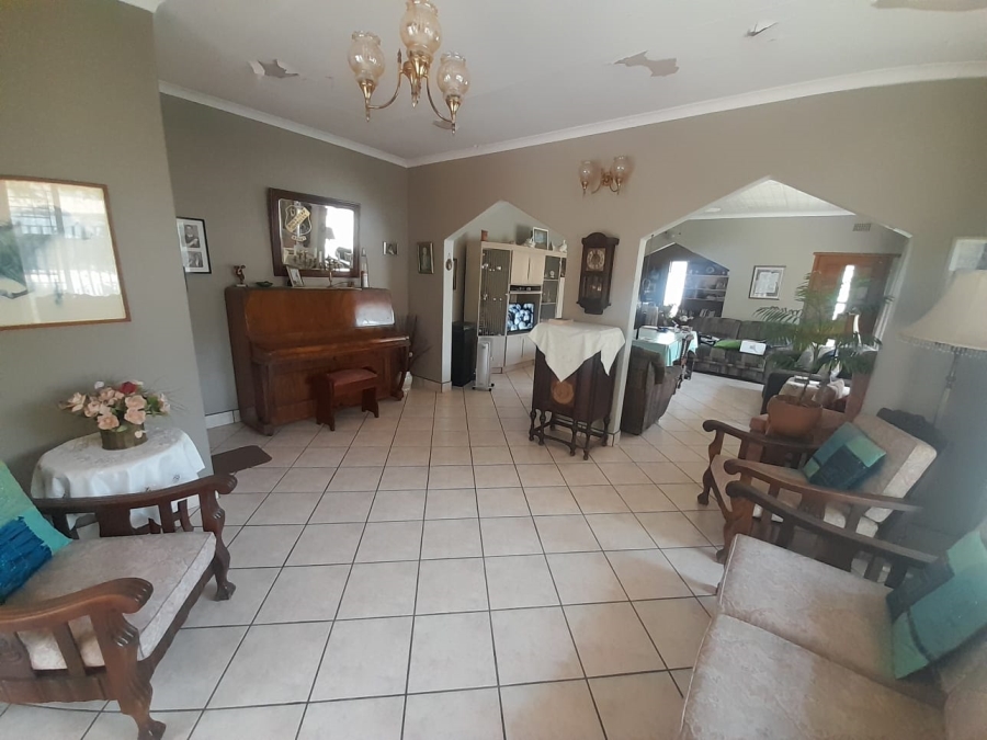 4 Bedroom Property for Sale in Rustenburg Central North West